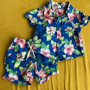 Baby Gap tropical print 
100% cotton 
outfit set 12-18m 
Button up shirt shorts